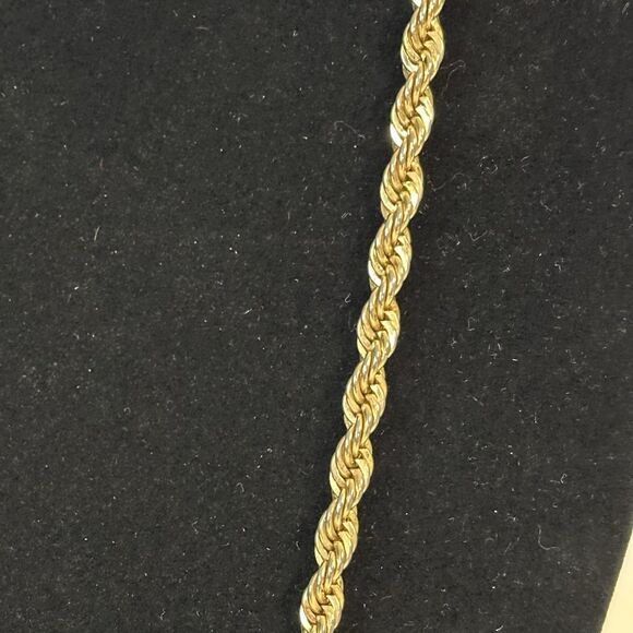 Vintage Monet Gold Tone Twisted Woven Rope Chain Necklace Signed‎ 20” Shiny - Picture 3 of 9